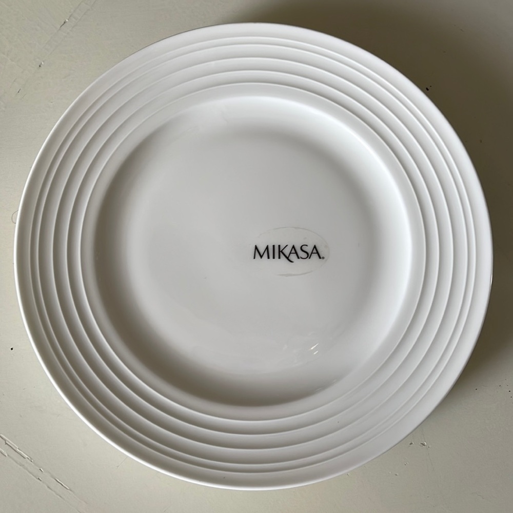 Mikasa CIARA Bone China Salad Plates Set of 4 Brand New